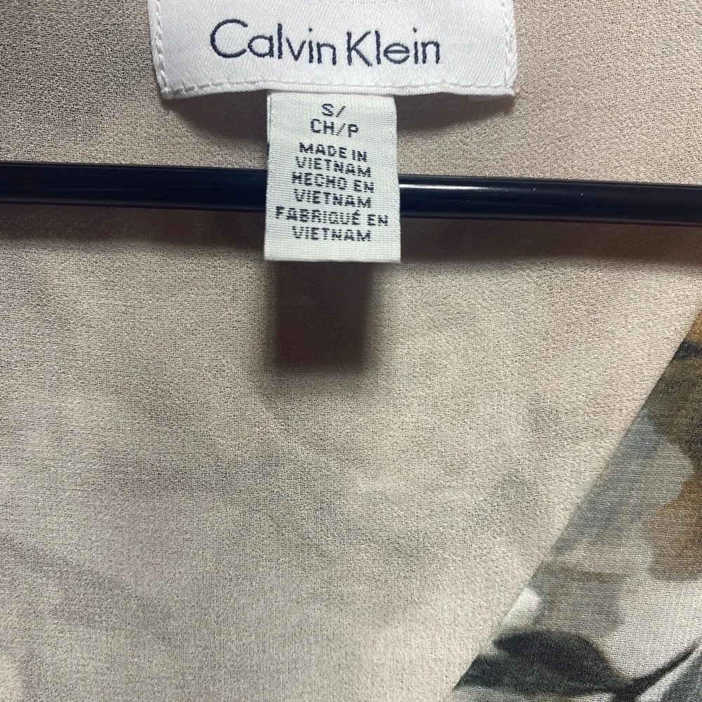 Calvin Klein Beige Floral V-Neck Blouse - Picture 4 of 8